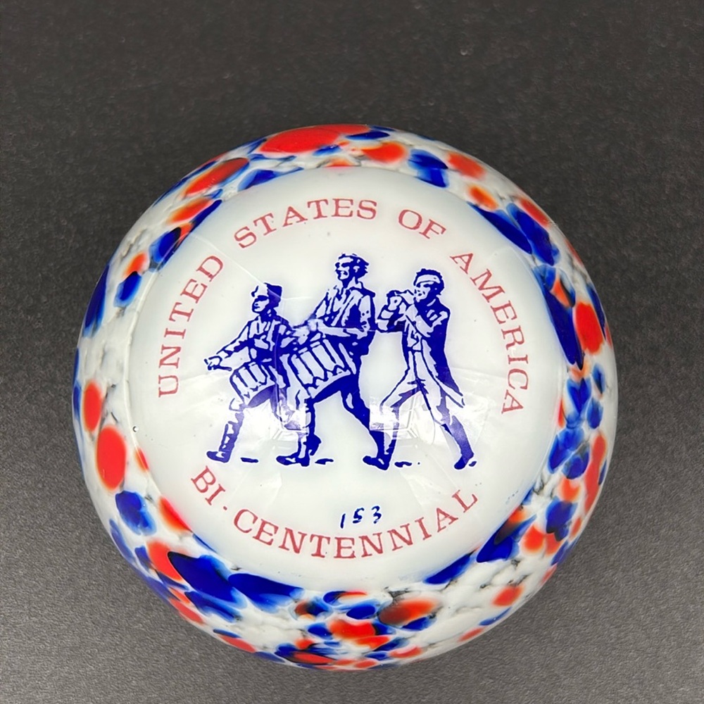 Vintage Woods Art Glass Paperweight Bicentennial 1776-1976 #153